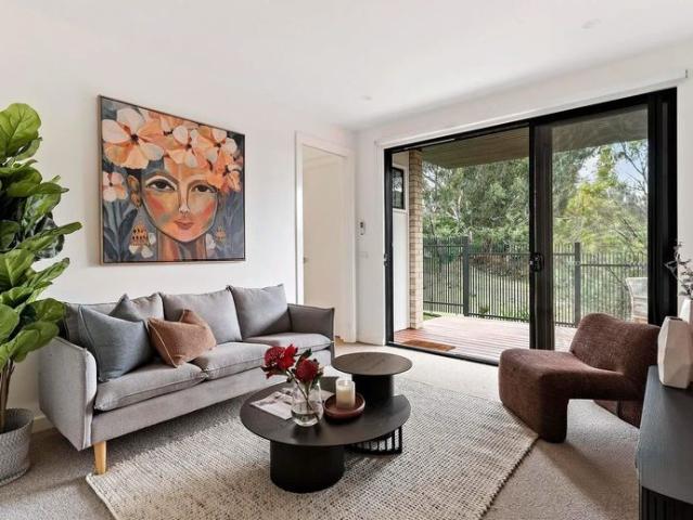 Executive Family Living in a Prized Essendon School Zone