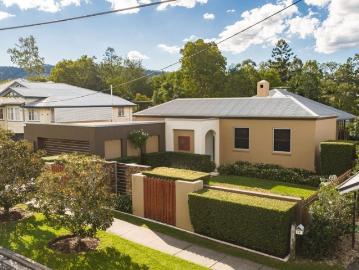 Executive Family Living in Indooroopilly's most Convenient Pocket