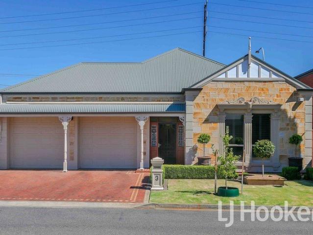 Executive Family Living in Prime Findon Location!