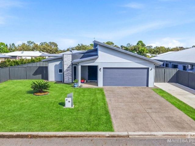 EXECUTIVE FAMILY LIVING, MASSIVE SHED & EXCEPTIONAL OUTDOOR LIVING