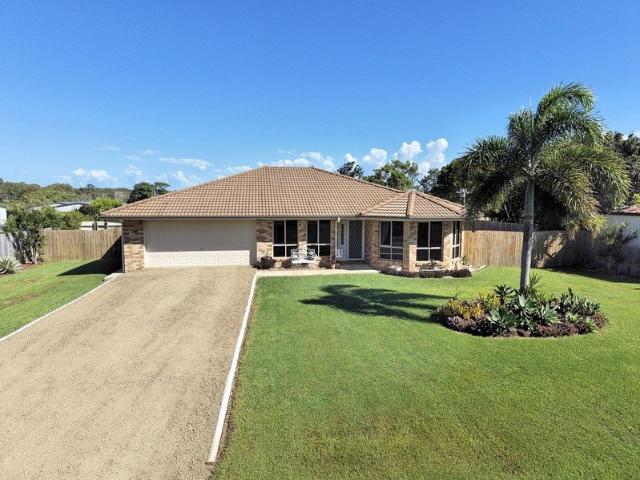 Acreage Style Coastal Living on 2,494m² Moments from the Beach