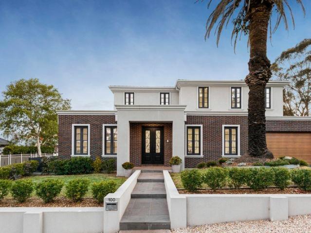 Executive family living on 570sqm approx