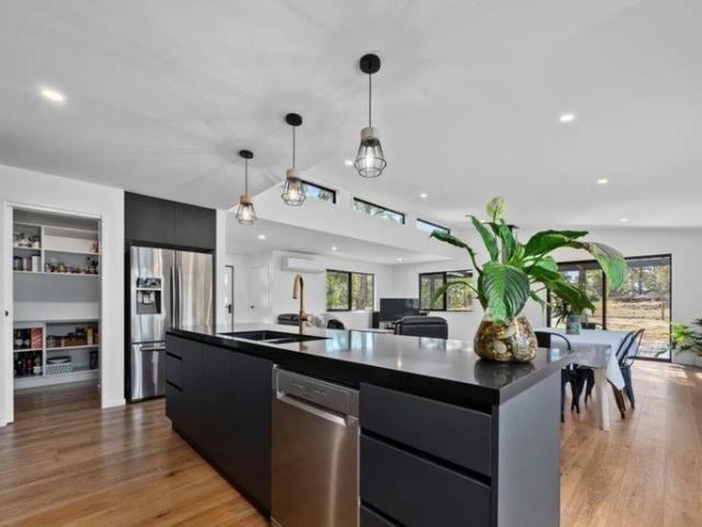 Executive Family Residence in a Serene Bush Setting Lower Snug