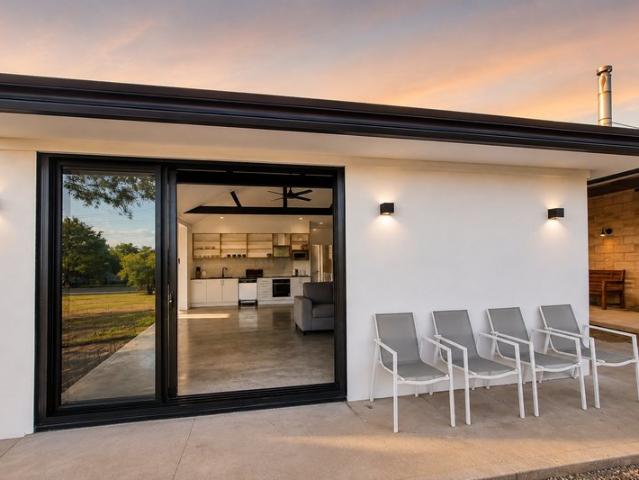 Executive Fully Furnished Home Premium Accommodation for Corporate Living