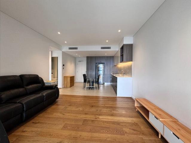 Executive Fully Furnished Living in 'Pavilions by Mirvac'