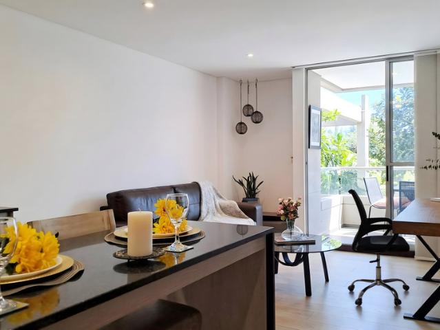 Executive Furnished Apartment with Hotel Services