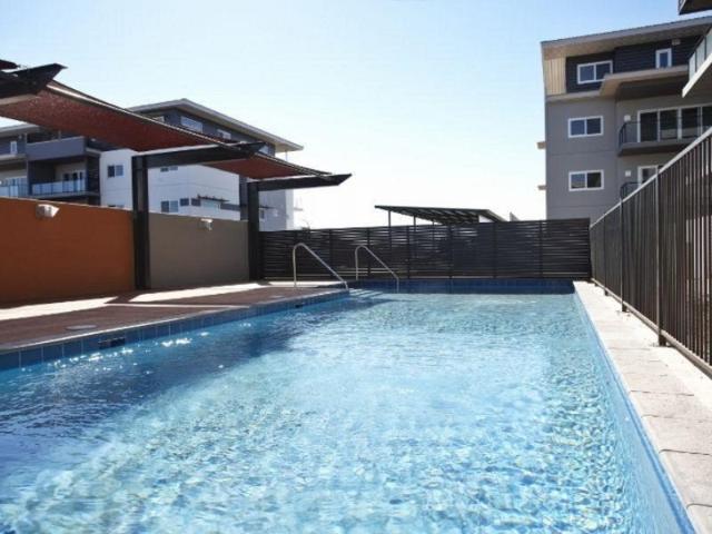 EXECUTIVE FURNISHED 1 X 1 BAYNTON WEST APARTMENT!