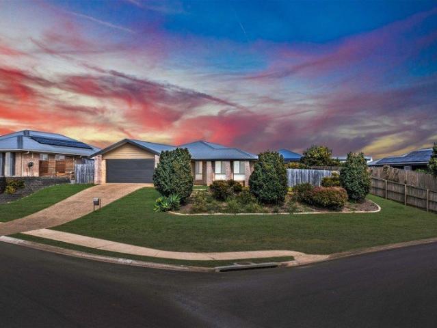 EXECUTIVE HOME IN BELLE EDEN ESTATE