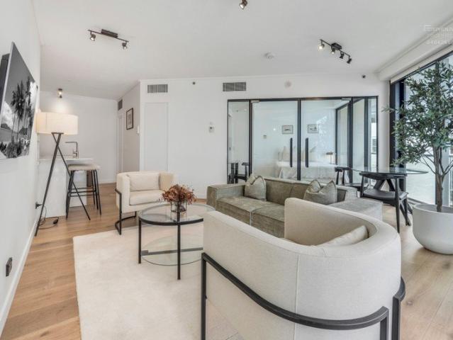 Executive One Bedroom Riverside Residence Fully Furnished. Front Row for the Riverfire Fireworks