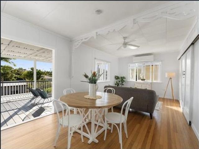 Executive Oasis on Harrow Street!
