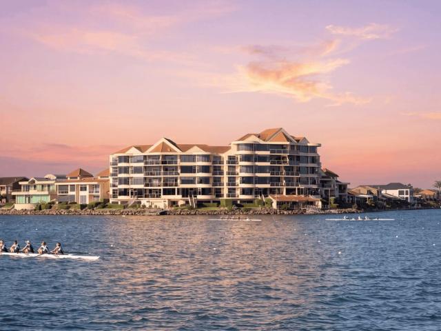 Executive Lakeside Living with Panoramic Views