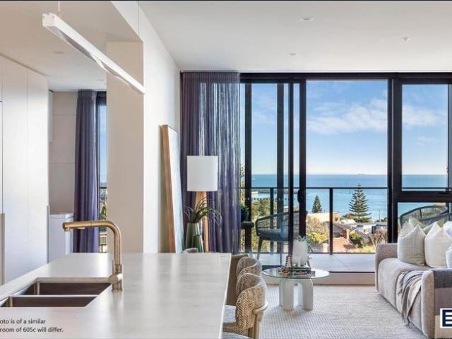 Executive large Living at Hampton Quarter