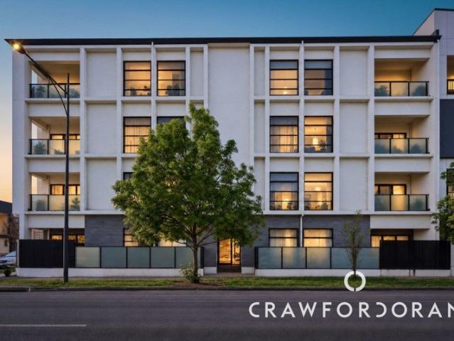 Executive Living on Prestigious Parkway