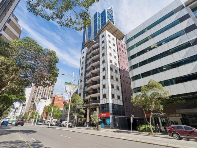 Executive Living on St Georges Terrace: Fully Furnished 3 Bedroom Apartment