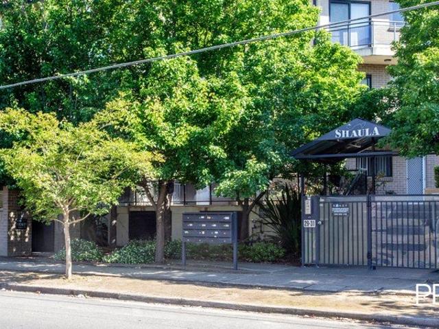 Executive Living at its Best! Spacious 3 Bedroom Apartment for Rent