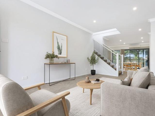 Executive Living, close to CBD