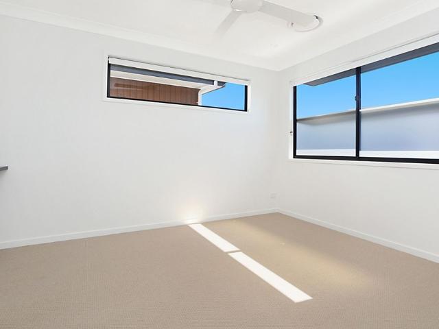 Executive Living in Albany Creek 3 bedroom townhouse