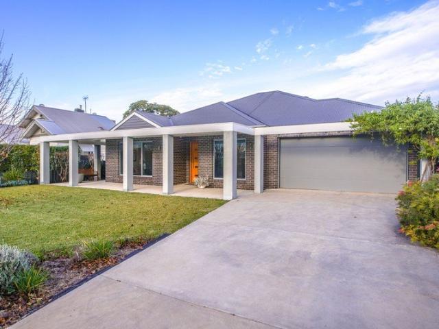 Executive Living in Heart of Town One of Deniliquin's Finest Residential Properties