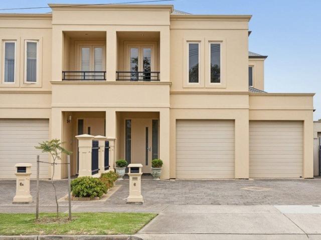 Executive Living in Kidman Park's Prime Locale.