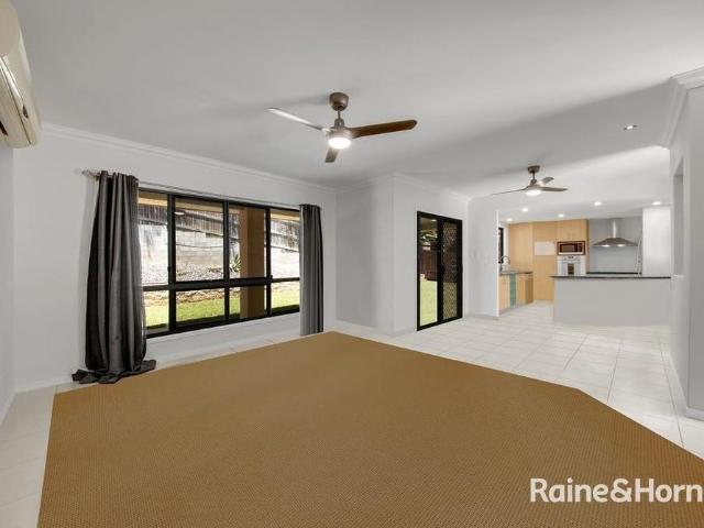 EXECUTIVE LIVING WITH FEATURES GALORE!