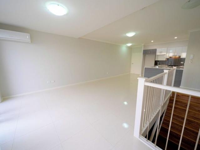 EXECUTIVE LIVING WITH MODERN ELEGANCE!