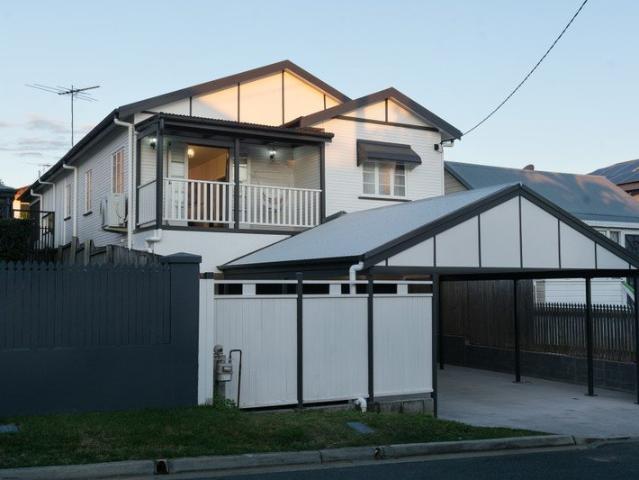 Dual Living Self Contained downstairs area