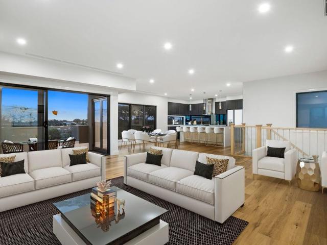 Executive Living with Spectacular City Views