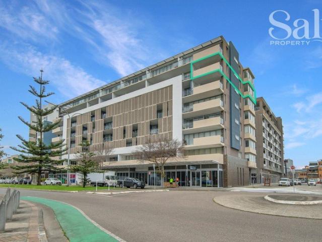 Executive Living with Stunning Harbour Views