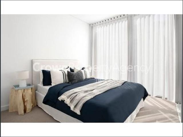 Executive Living: 1 Bedroom apartment at The Grand Eastlakes, the Jewel of the East!