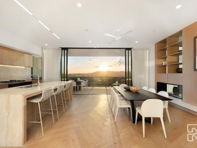Executive lifestyle sub penthouse at design led 'Altura'
