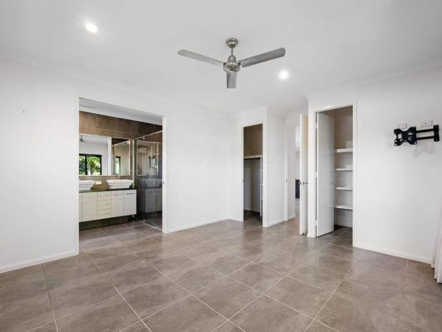 Executive Luxury Living in a Quiet Glen Eden Location