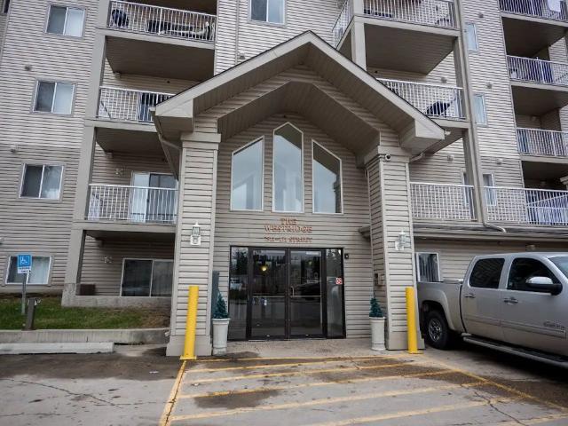 Executive Style 1 BR with Insuite Laundry! — 1 Bedroom Apartment