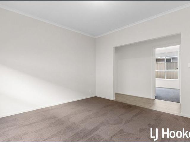 Executive style 4 bedroom family home is now available to rent