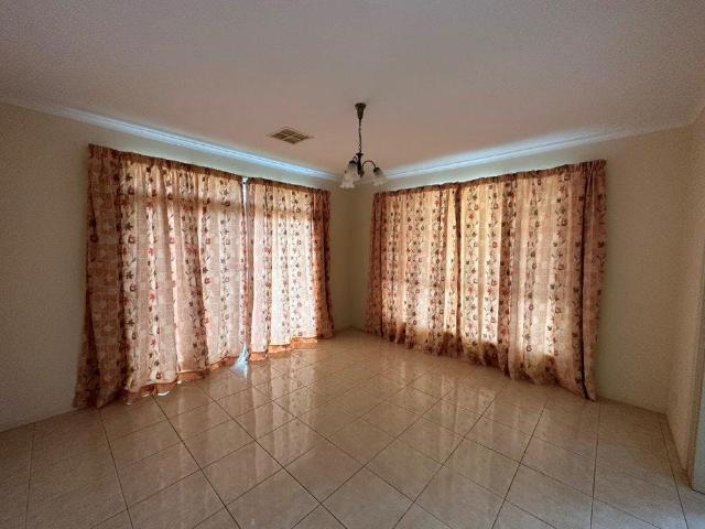 EXECUTIVE STYLE FAMILY LIVING