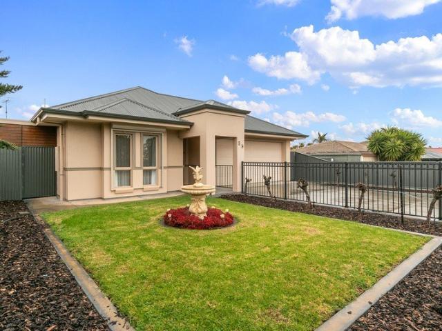 Executive style living with exceptional entertaining space