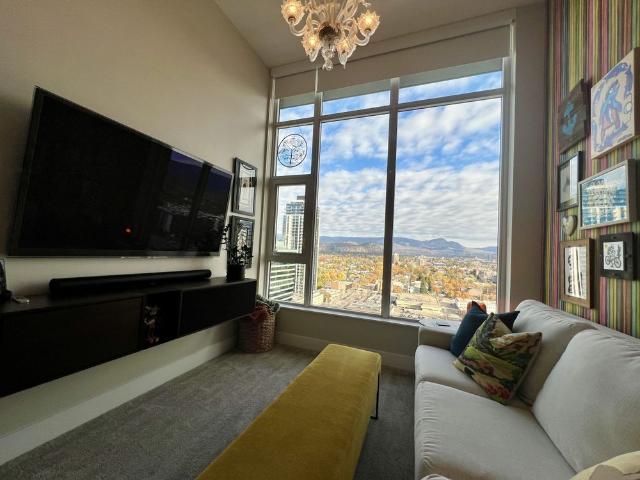 Executive Penthouse at Ella