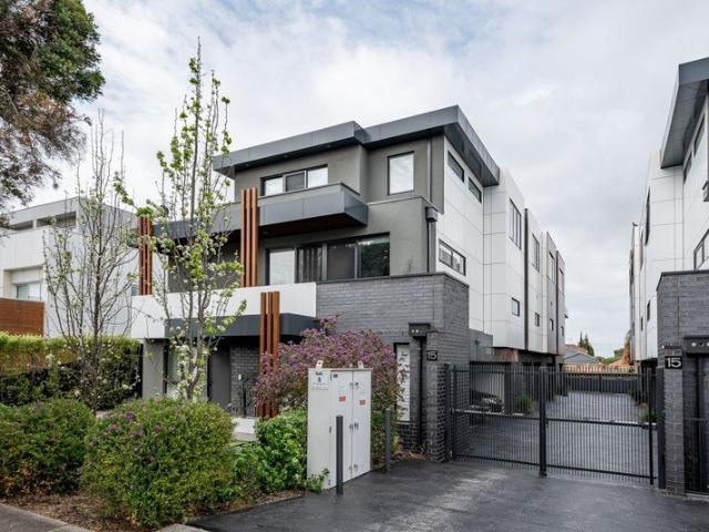 Executive Perfection in the Very Epicentre of Niddrie!