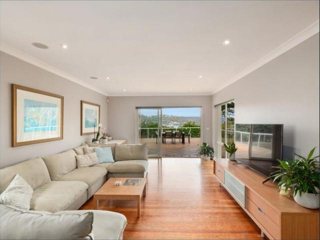Executive Pittwater Retreat – Fully Furnished Luxury Living with Spectacular Views
