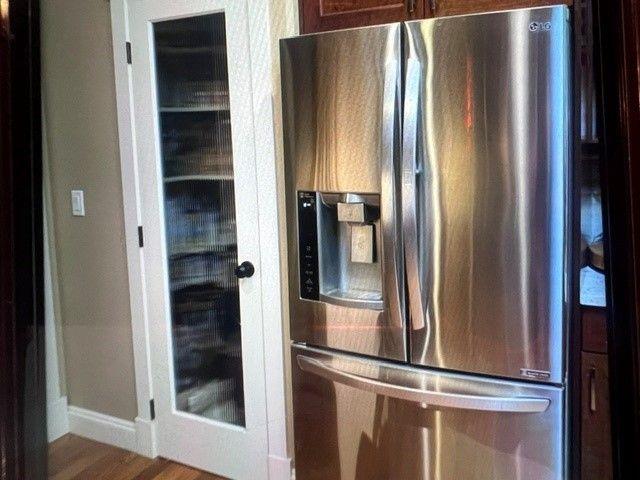 Executive Rancher for Rent Bonus Room Upstairs – Available SEPTEMBER 15 Parksville