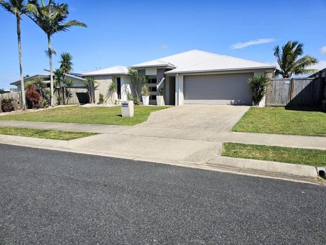 Executive Rental 3 Phoenix Crescent, Rural View QLD 4740