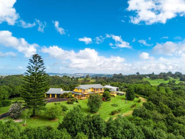 Executive Residence in Scenic Macadamia Farm