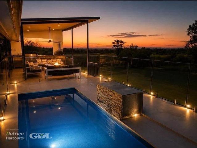 Executive Rural Retreat | 20 Acres of Luxury Living with Gorge Views