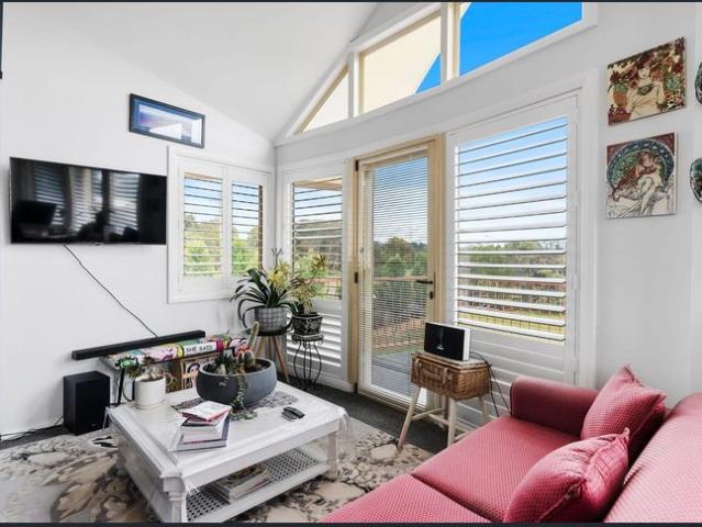 Executive Rural Retreat FURNISHED