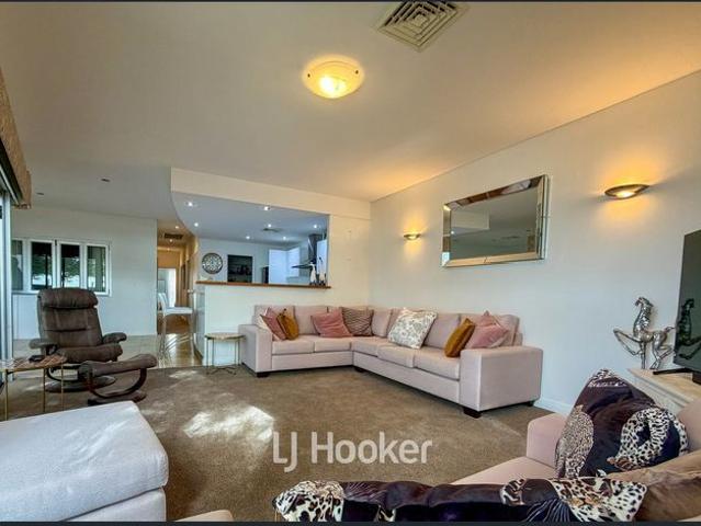 Executive Waterfront Living Fully Furnished Luxury Apartment