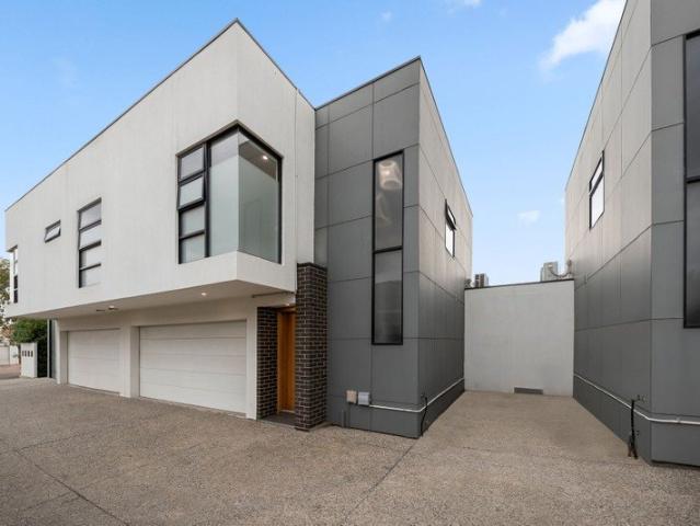 Executive Townhouse Offering Space, Style & Premium Inclusions!