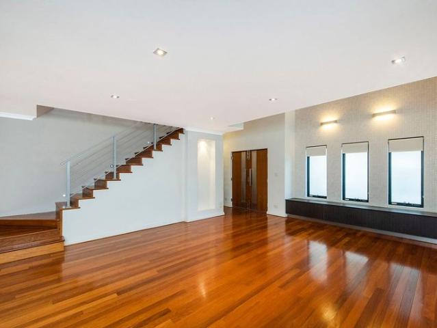 Executive Townhouse