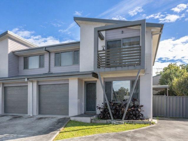 Executive Three Bedroom Townhouse Close to the CBD