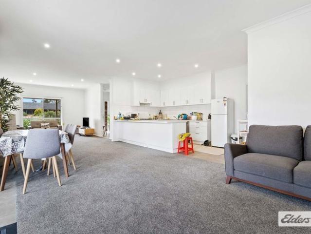 Executive Three bedroom Unit