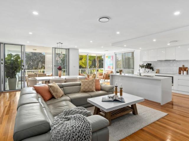 Executive three bedroom apartment in Prime North Wollongong Location