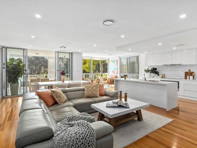 Executive three bedroom apartment in Prime North Wollongong Location